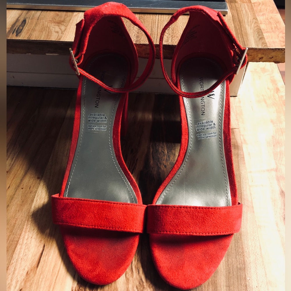 Worthington red heels size 5.5 in women